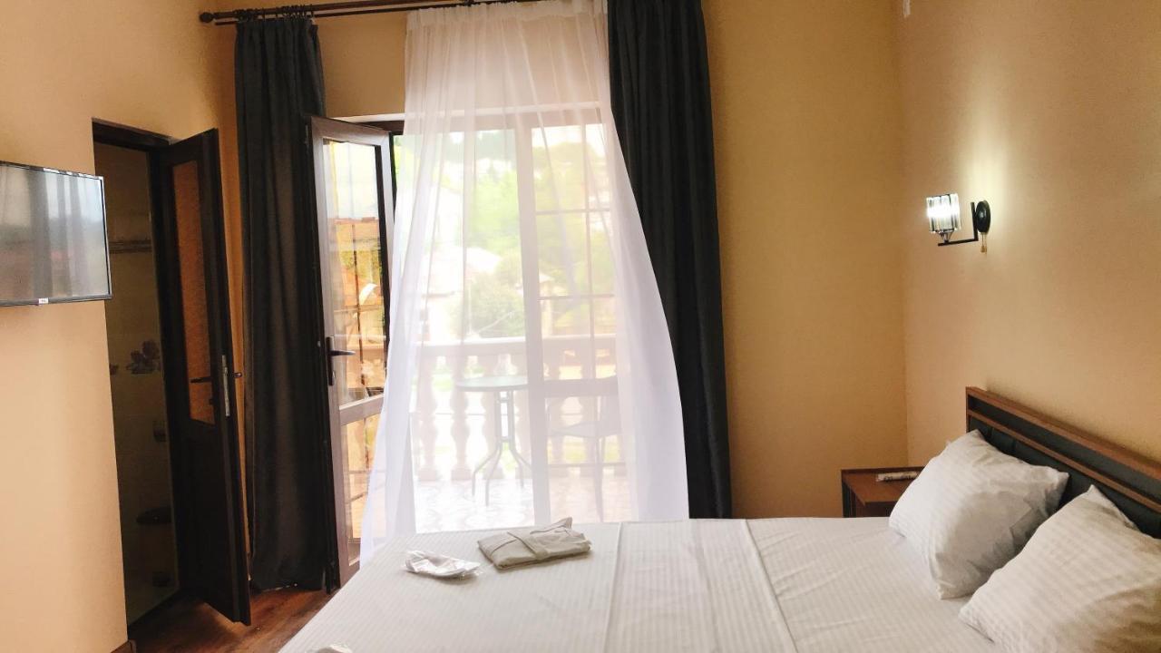 Hotel In Sukhum 수쿰 외부 사진