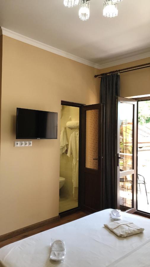 Hotel In Sukhum 수쿰 외부 사진