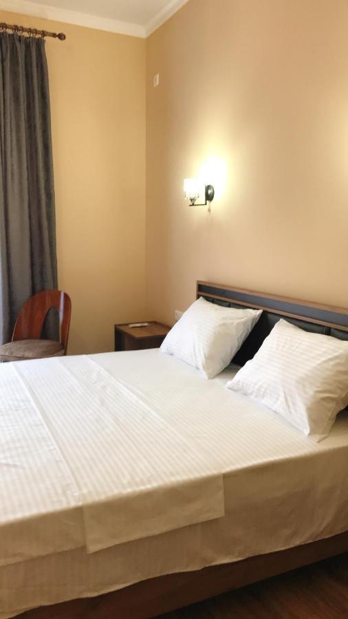Hotel In Sukhum 수쿰 외부 사진