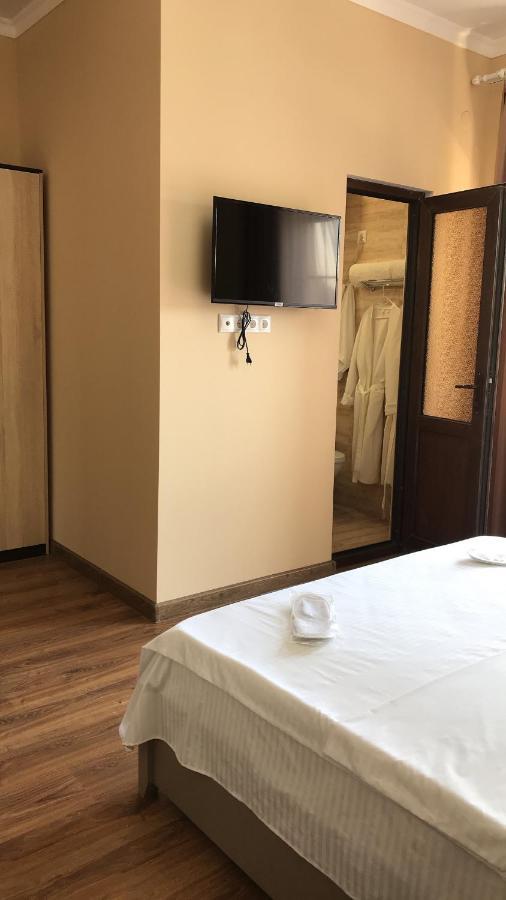 Hotel In Sukhum 수쿰 외부 사진