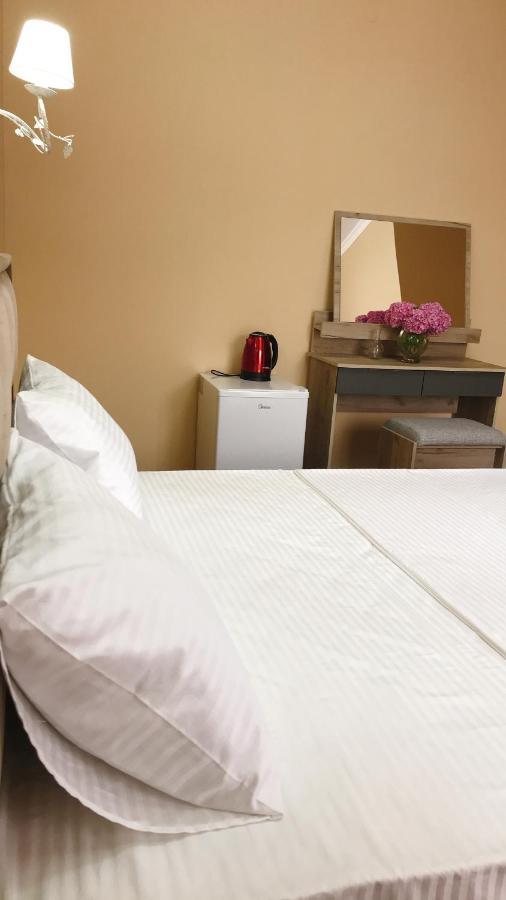 Hotel In Sukhum 수쿰 외부 사진