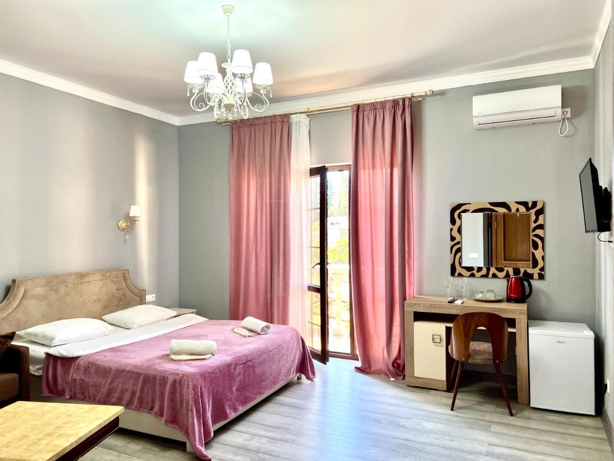 Hotel In Sukhum 수쿰 외부 사진
