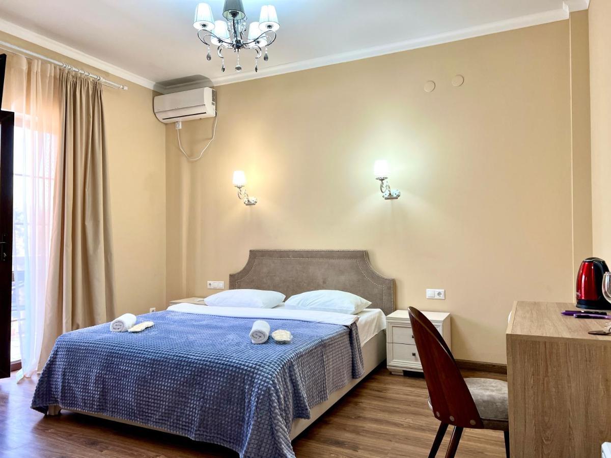 Hotel In Sukhum 수쿰 외부 사진